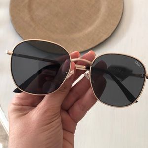 Quay Womens Jezabell  sunglasses